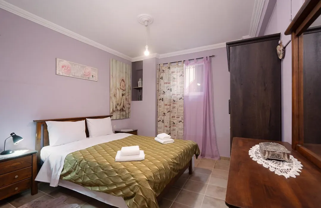 The Sweetest Acropolis Flat-1